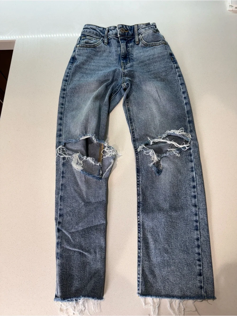 High-Rise Distressed Girl's Blue Jeans